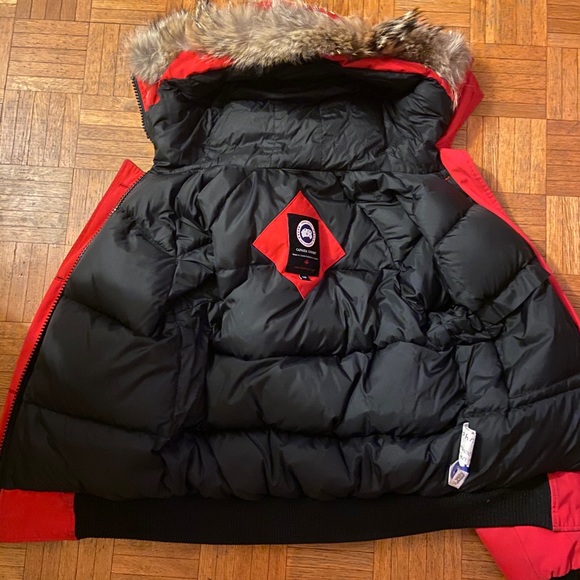 Red Canada Goose Chilliwack Bomber - Picture 5 of 10